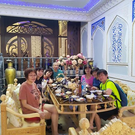 Hotel Rizqiro'Z Boutique Bukhara Bagian luar foto