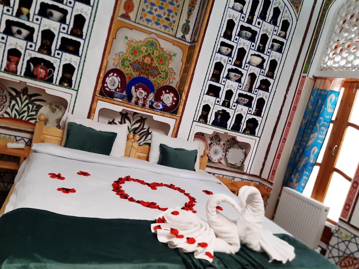 Hotel Rizqiro'Z Boutique Bukhara Bagian luar foto