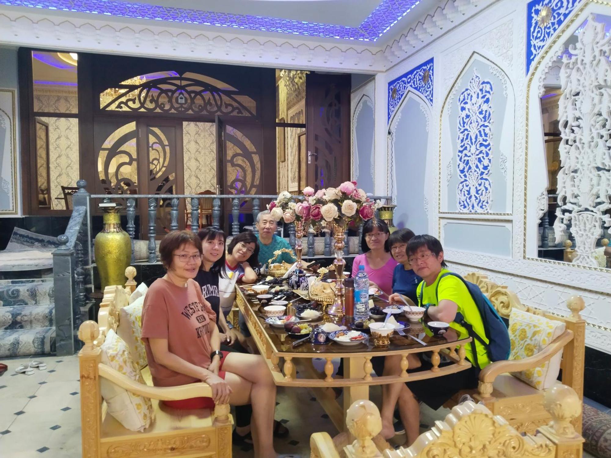 Hotel Rizqiro'Z Boutique Bukhara Bagian luar foto