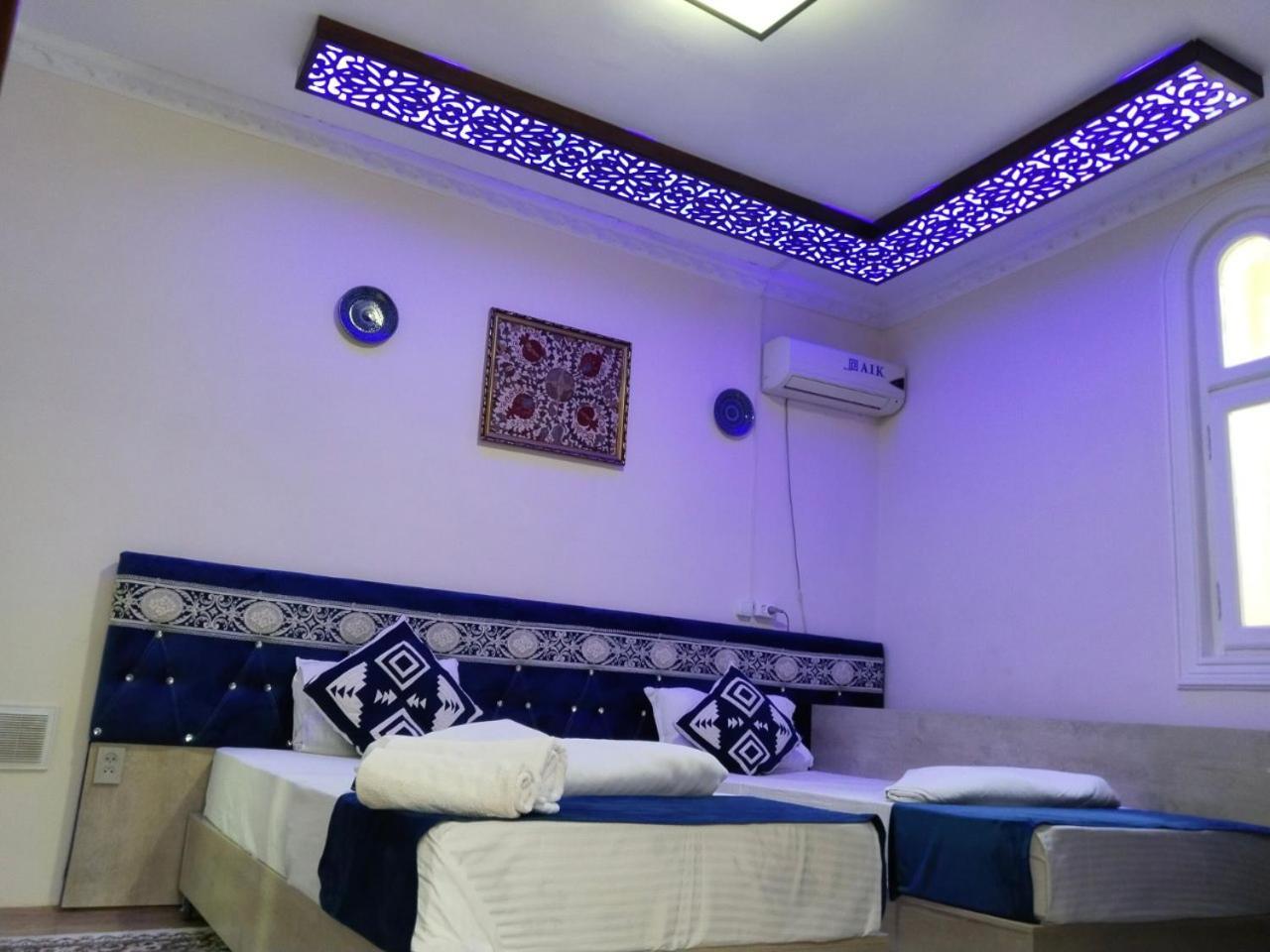Hotel Rizqiro'Z Boutique Bukhara Bagian luar foto