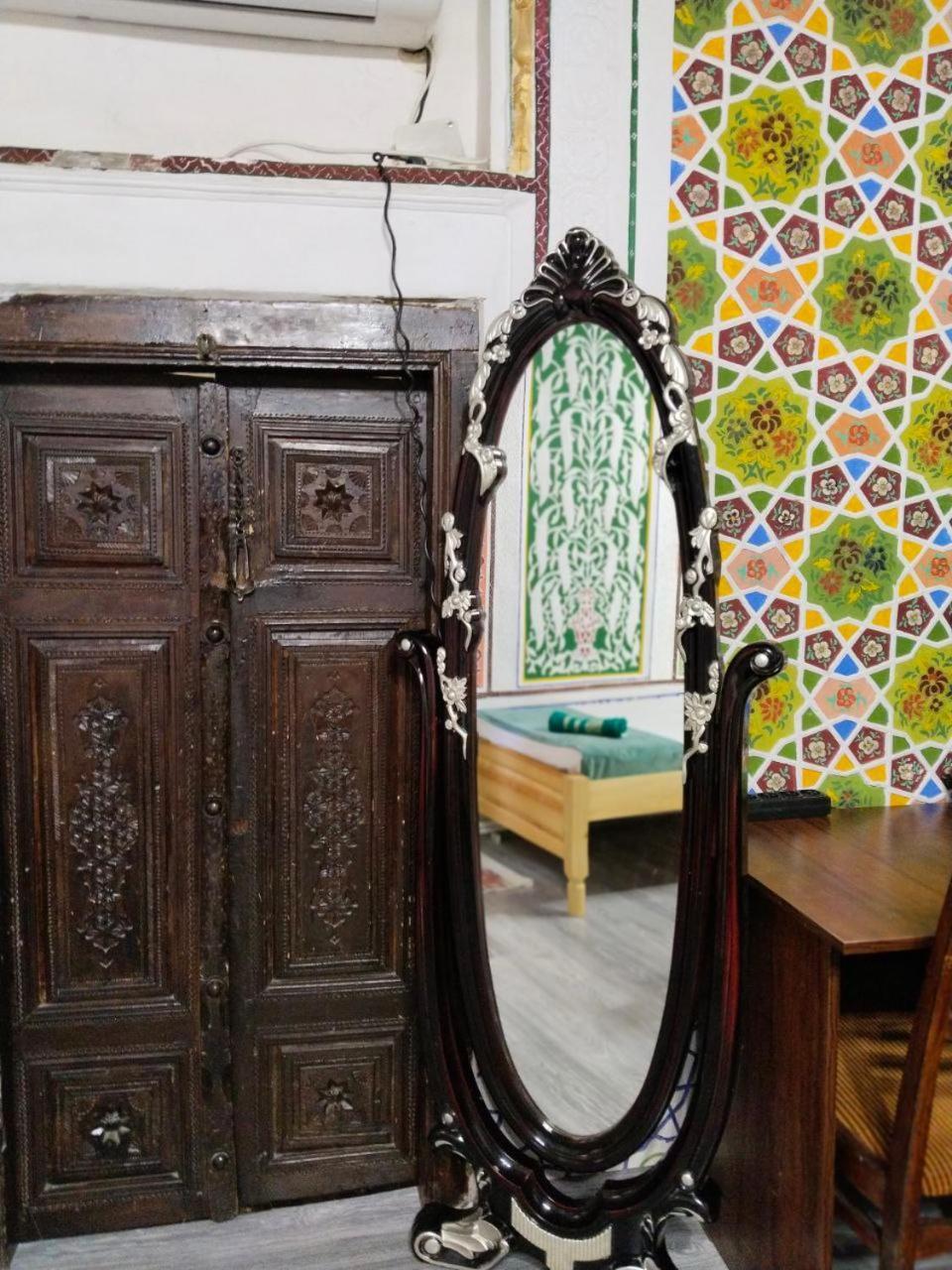 Hotel Rizqiro'Z Boutique Bukhara Bagian luar foto