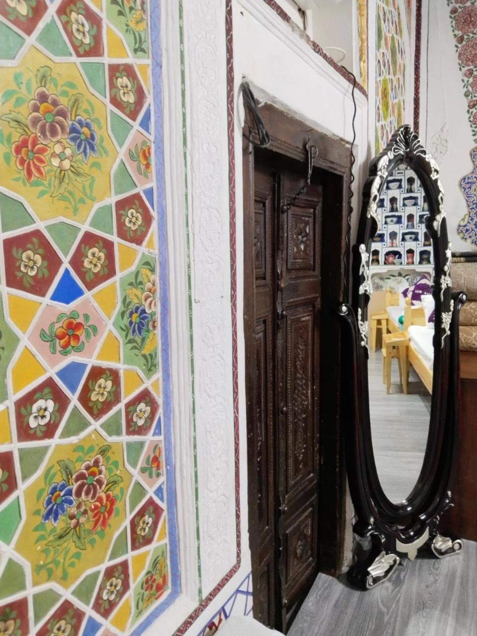 Hotel Rizqiro'Z Boutique Bukhara Bagian luar foto