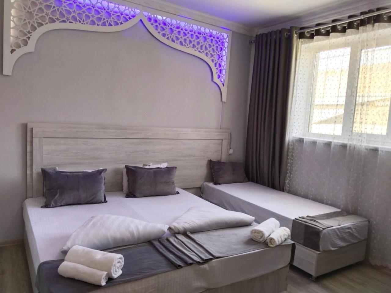 Hotel Rizqiro'Z Boutique Bukhara Bagian luar foto
