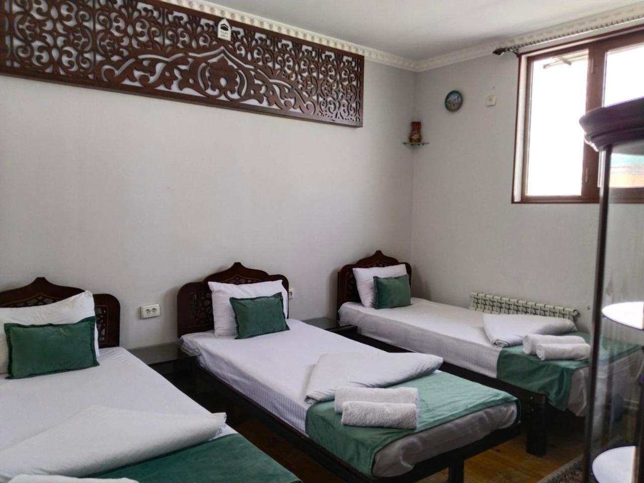 Hotel Rizqiro'Z Boutique Bukhara Bagian luar foto